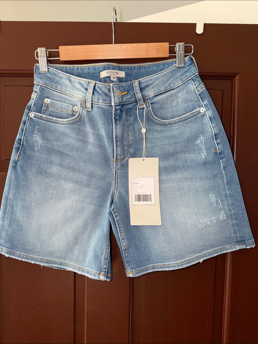 Comma Casual Identity Light Wash Denim Shorts Size 36 NWT Made in Turkey